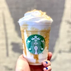 【スタバ新作】沖縄県の「JIMOTO フラペチーノ」で大発見！ ちんすこうは飲んでもおいしい！