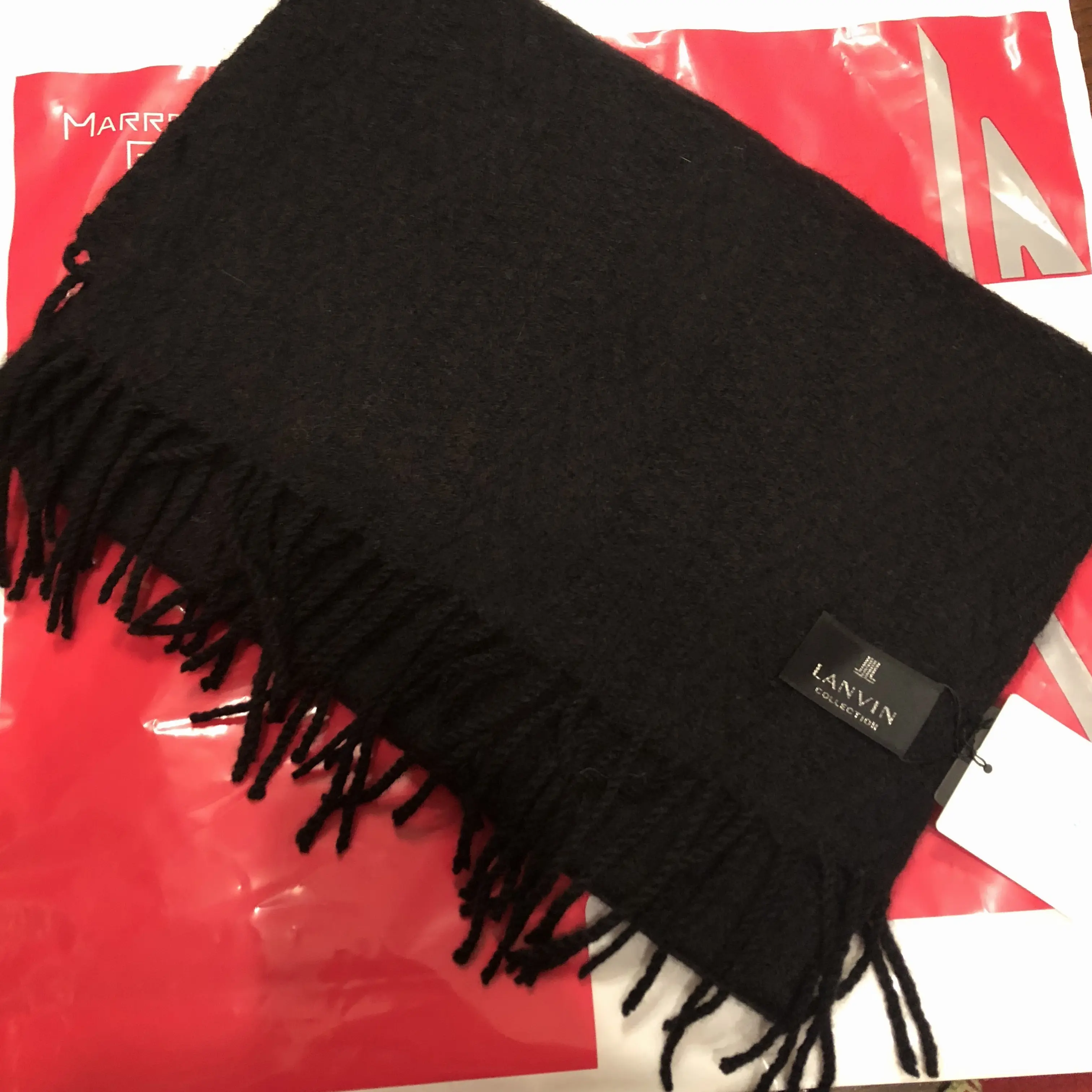 【ファッション】まだまだ寒い!最終セールでゲットしたLANVINのあったかマフラー♡_1