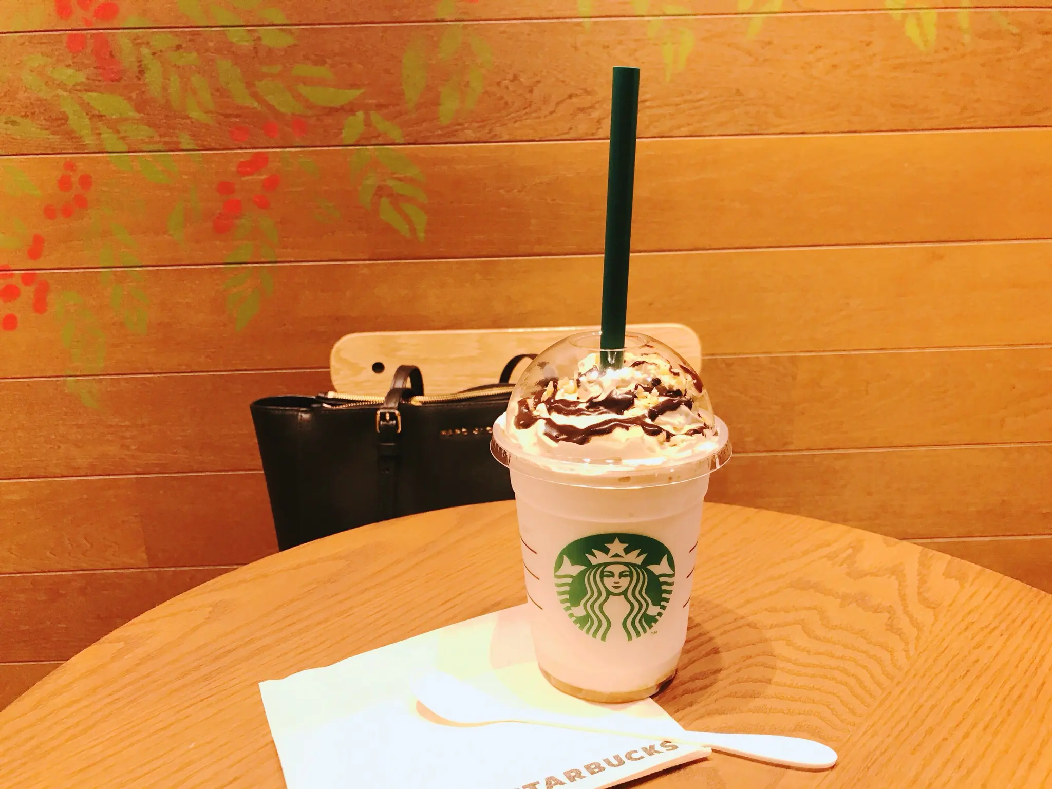 【スタバ新作】「バナナンアーモンドミルク フラペチーノ」が期間限定登場♡ 発売日レポ♪_4