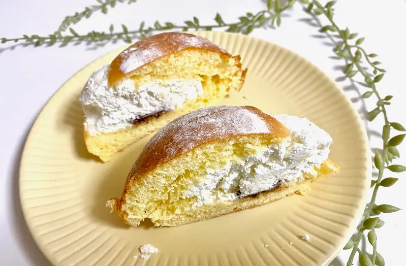 『ローソン』 新作スイーツ「澄ふわマリトッツォ」の断面
