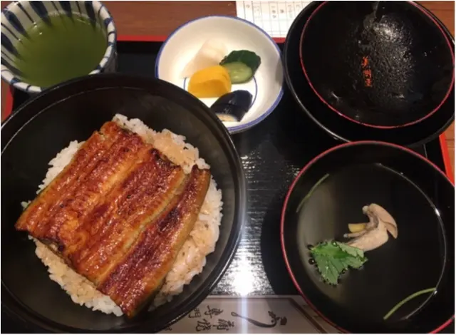 サッカー日本代表の勝負メシを食らって応援だぁ〜〜〜!_3