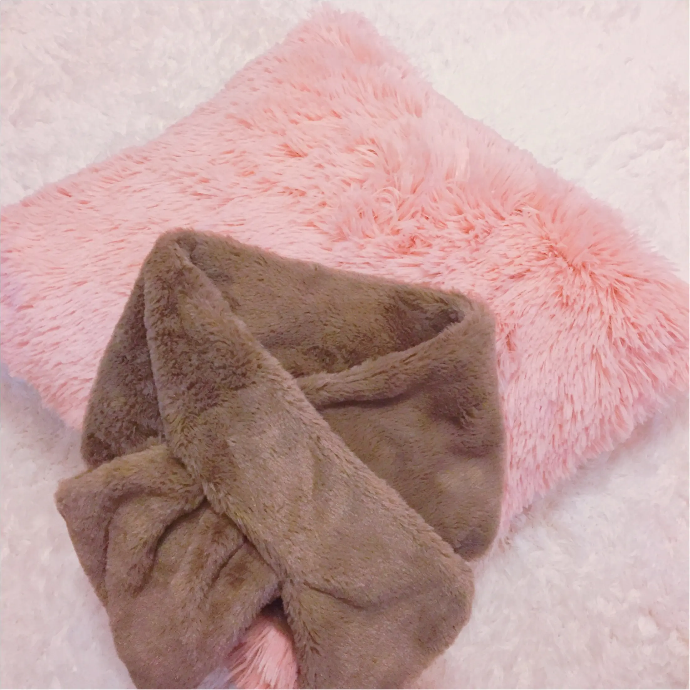 【3COINS】ファーグッズが豊富!マフラーとクッションカバーを¥300でGETしました♡_2