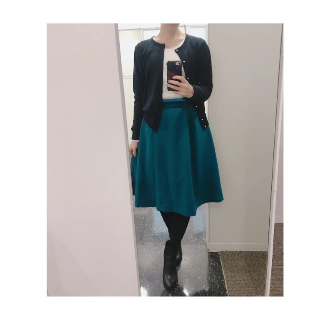 【梨々ゆるOLこーで】水曜日は青を着たくなる_1