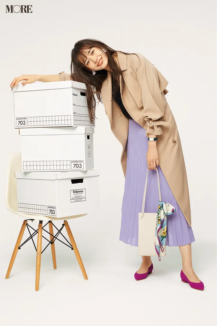 【今日のコーデ】<井桁弘恵>お天気イマイチの月曜はラベンダー色のフレアスカートで気分上向きに!_1