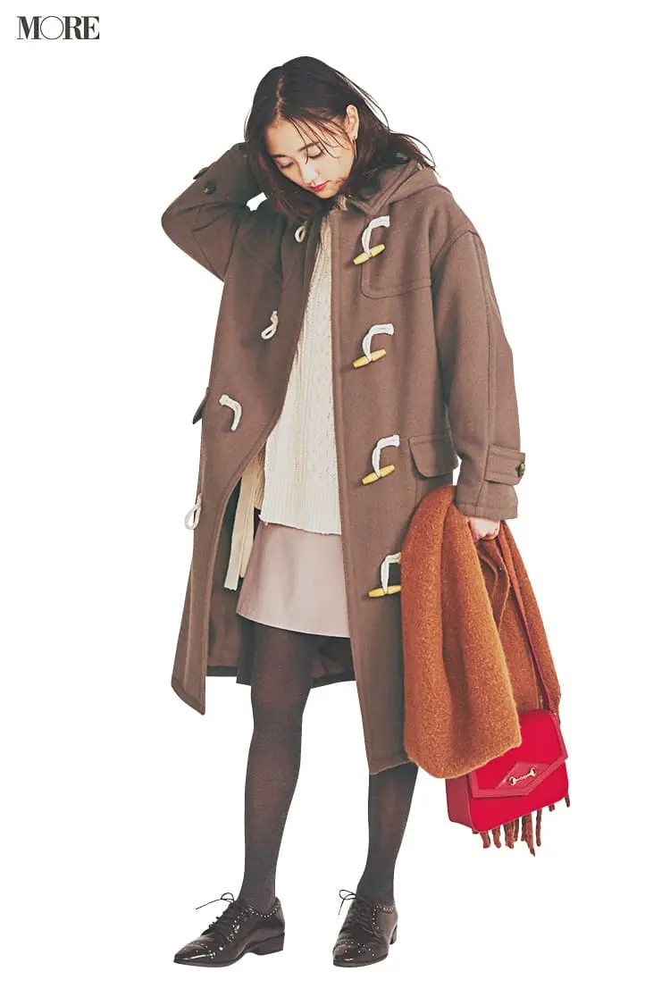 白ニットコーデ【2020冬〜春】- 着膨れしない細見えテクニックなど、白い服の最旬レディースコーディネートまとめ_13