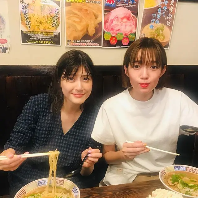 佐藤栞里と佐藤ありさオフショット