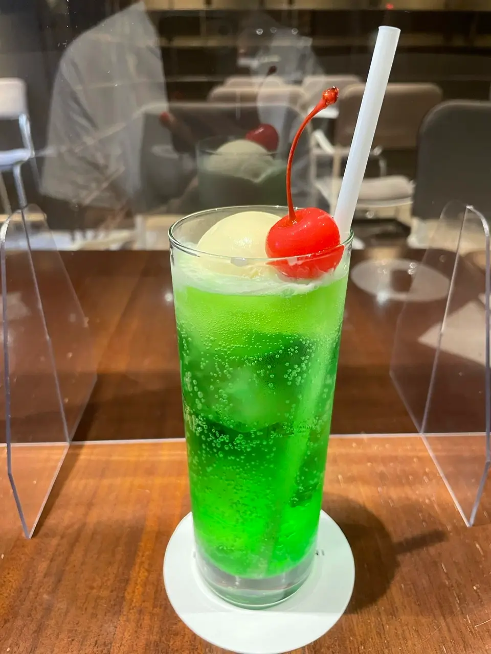【夏限定】ピエールマルコリーニ銀座本店限定の《クリームソーダ》濃厚ホワイトチョコのアイスが絶品_2