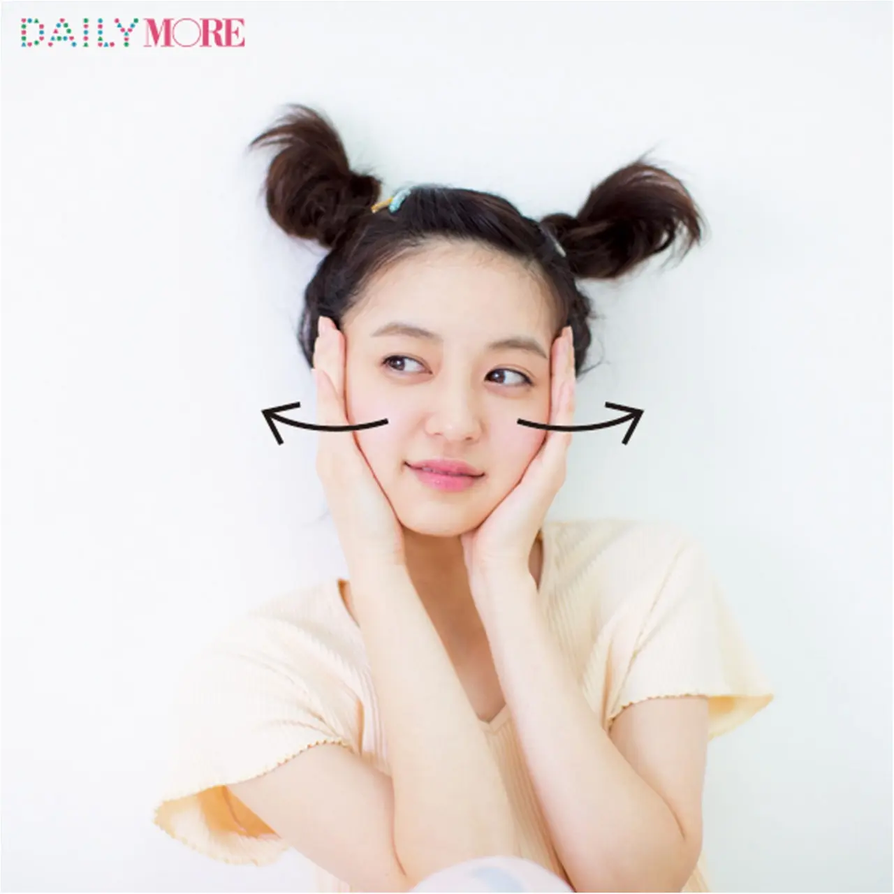 美肌だけ? いやいや小顔にも効くんです!! 美容家・小林ひろ美さんが教える「運命を変える乳液の塗り方」3選_2