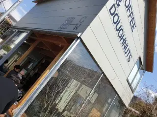 【表参道】こんな隠れ家ドーナッツ店があったんて_1