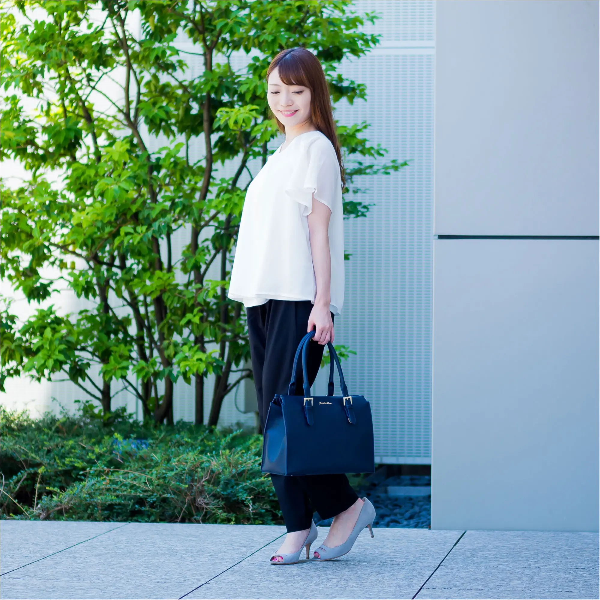 好感度満点でいつも涼しげ♪オンオフ使える白ブラウスの魅力に迫る!!【GET MORE!通信/モアハピ部がお試し♡】_1