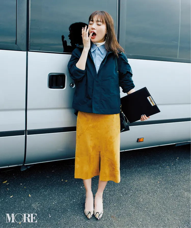 春のシャツコーデ特集《2019年版》- 20代女子におすすめ!オフィスカジュアルにちょうどいい きれいめシャツのコーディネートまとめ_21