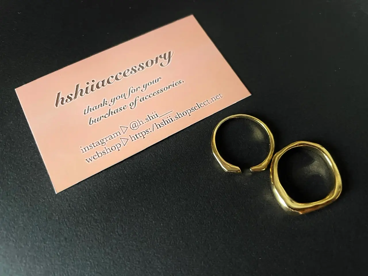 【D2C】シンプル&高見え!コーデを引き立てる《hshiiaccessory》のイヤカフセット_1