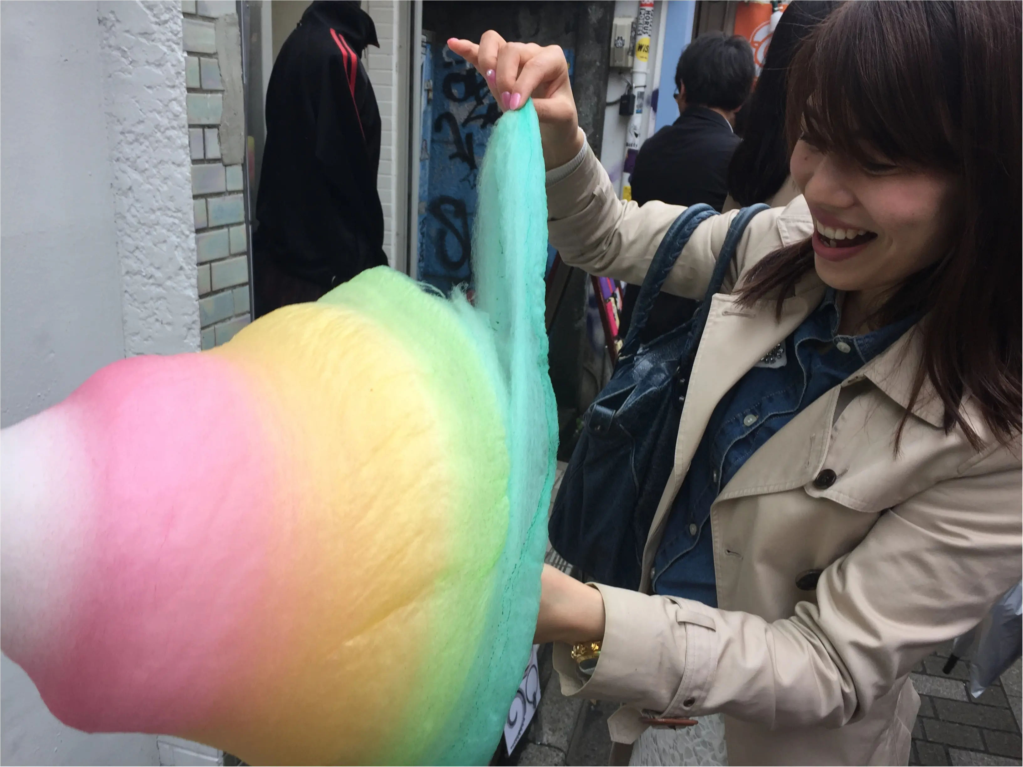 【FOOD】外国人にも大人気!「 sweet xo 」原宿竹下の巨大カラフルわたあめ♡_5