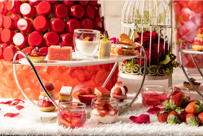 グランド ハイアット 東京のいちごアフタヌーンティー「いちごとバラのアフタヌーンティー 」