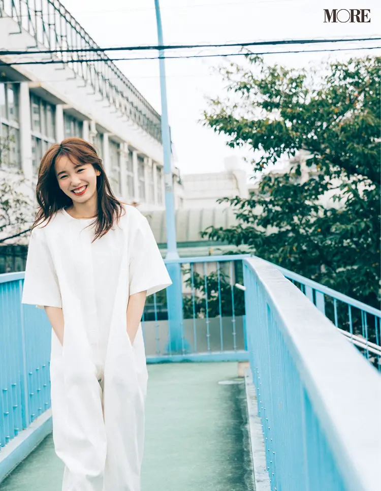 私服で登場した飯豊まりえ