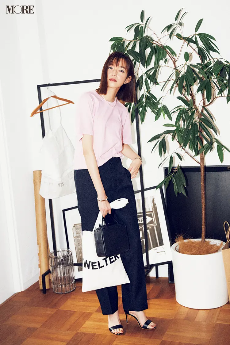 【今日のコーデ】<佐藤栞里>通勤パンツコーデを一新!旬のカラーTシャツでおしゃれ上級者に_1