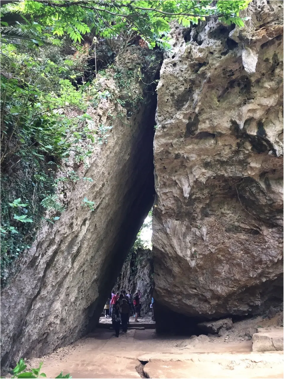 《沖縄旅行》沖縄でパワースポット巡りをするなら…斎場御嶽(せーふぁうたき)へ!_2