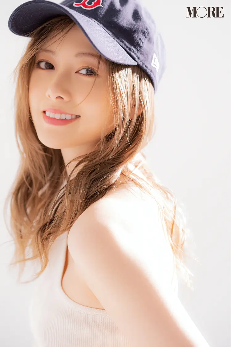 注目は「リネンスカート」! 白石麻衣のスポーティコーデも美しすぎると話題♡【今週のファッション人気ランキング】_2