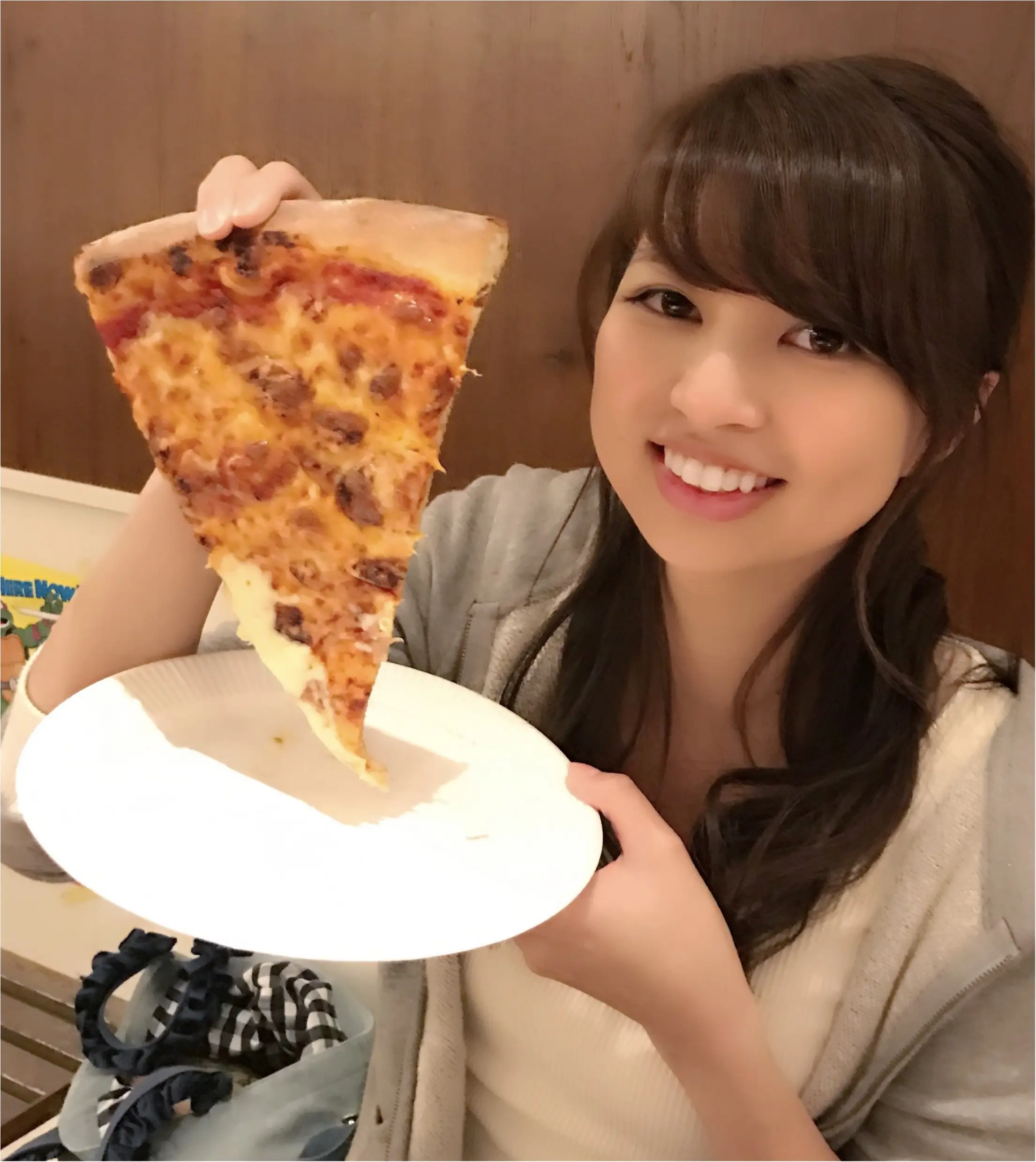 サプライズは突然に メッセージ入りのピザって見たことある Pizza Sliceの バースデーピザ が誕生日祝いの新定番 Moreインフルエンサーズブログ Daily More