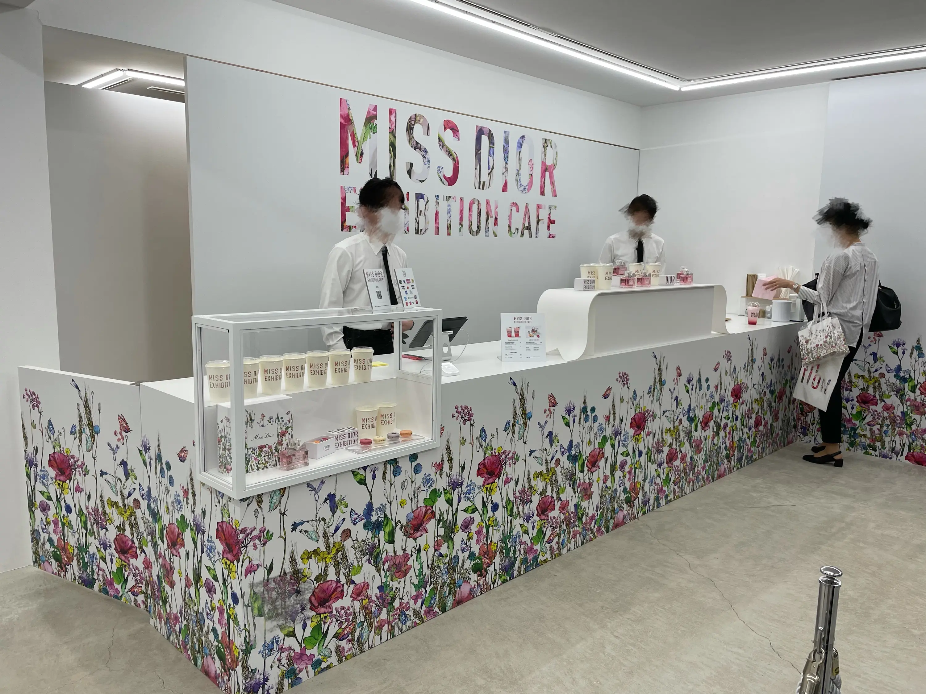 Dior(ディオール)の「ミス ディオール エキシビション カフェ」