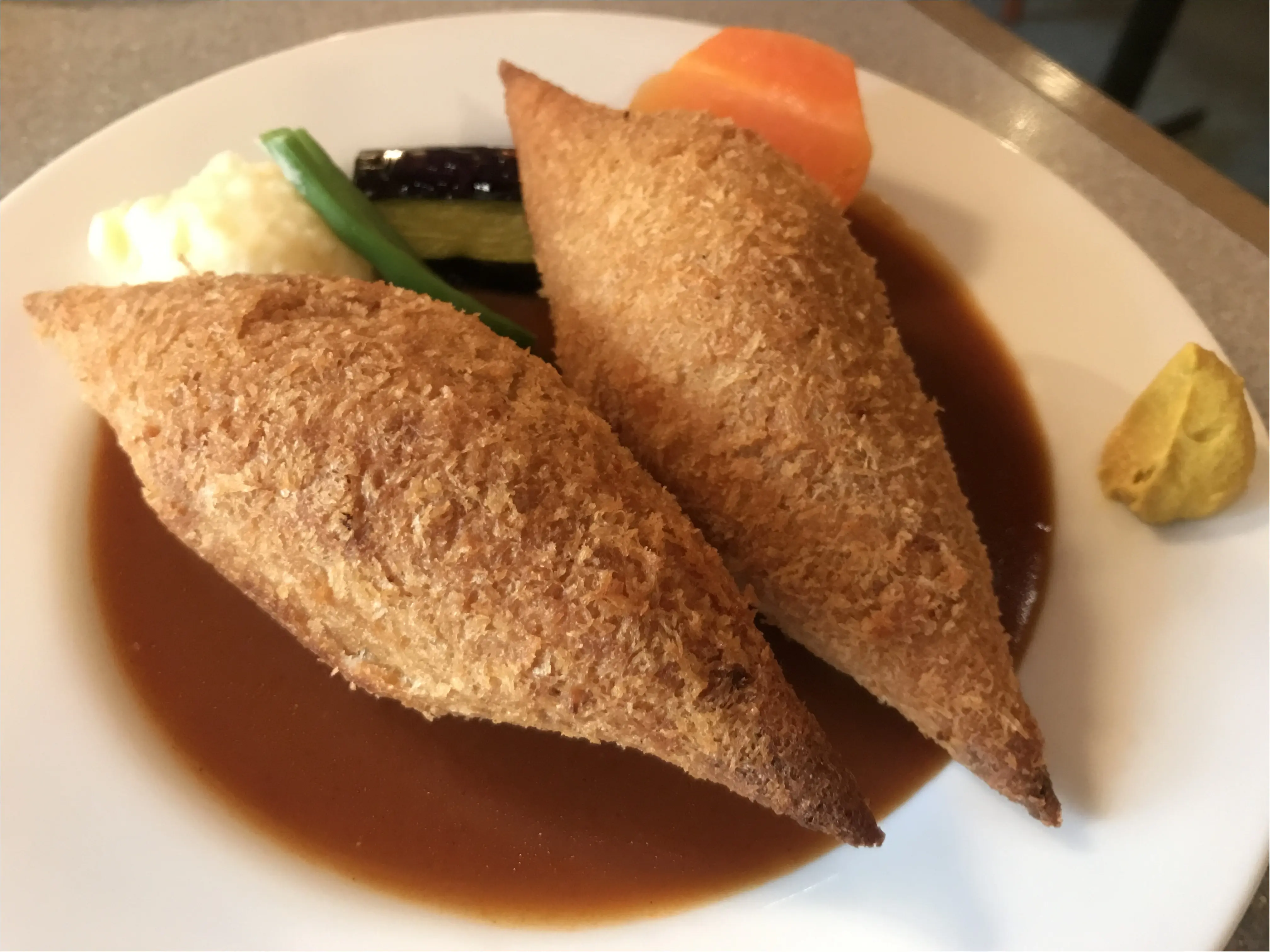 《こんな形って…アリ!?!!??》インパクト大の見た目!味も最高!!みんなに愛される喫茶店♡_3