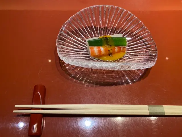 銀座の美味しいお寿司屋さんに行ってきました。_1
