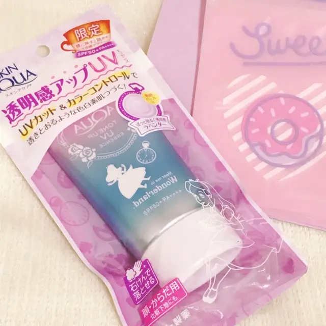 昨年完売続出!スキンアクアのトーンアップUVエッセンスに『不思議の国のアリス』の限定パッケージが登場♡_4