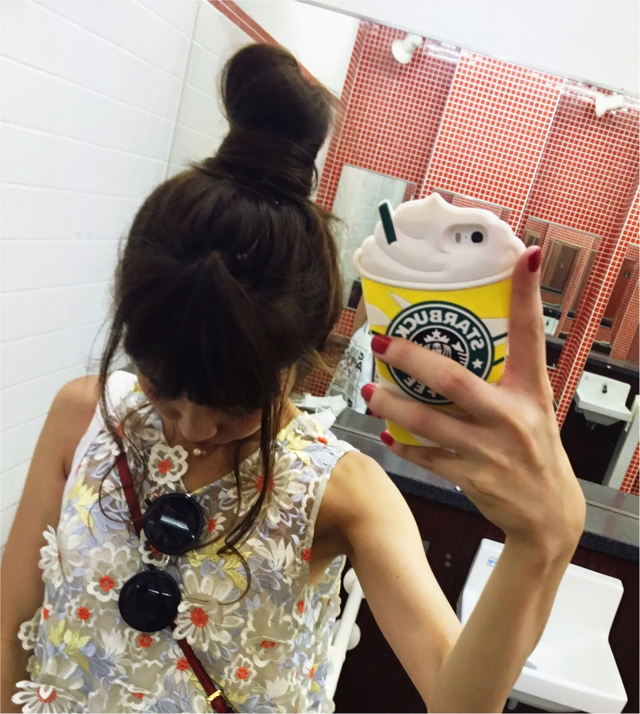 ▶▶スニーカーでもかわいくキメたい!!流行りの《白スニーカー》で夏を足元からさわやかに☺︎_8
