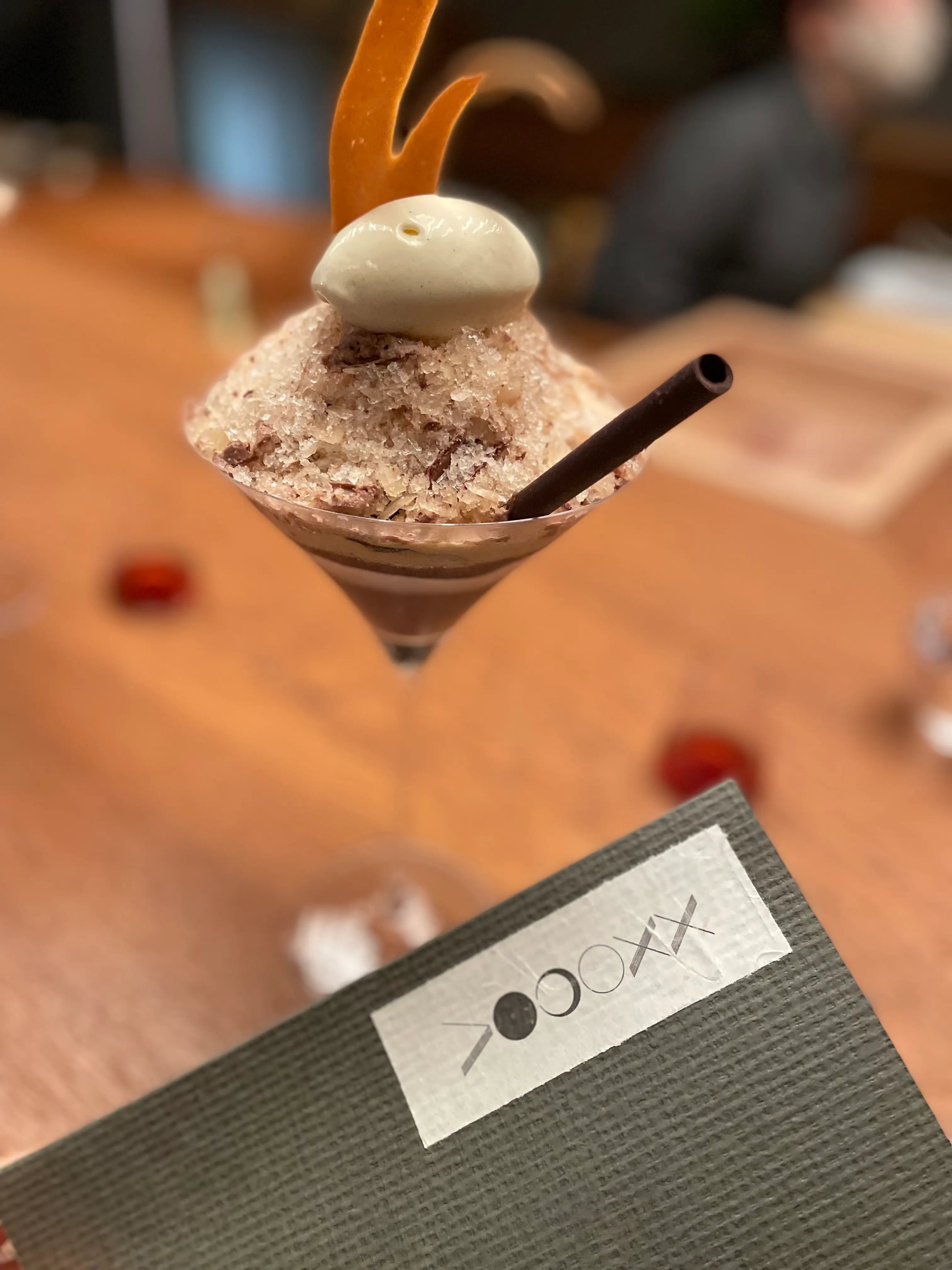上品で落ち着いた空間でチョコレートを堪能できるカフェ_2