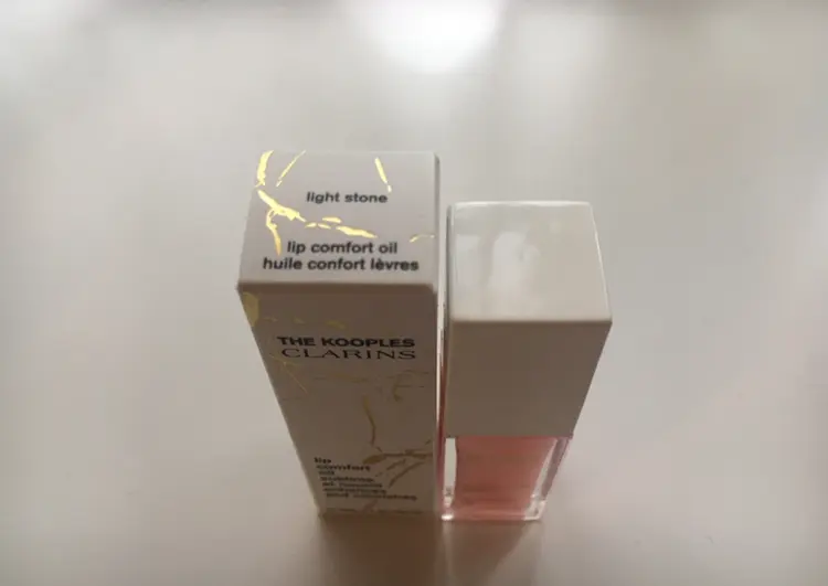 【リップ】CLARINSのリップオイルに限定新色!! 悪魔と天使、あなたはどっちにする?_4