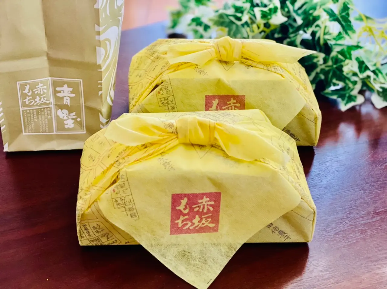【赤坂青野】和菓子を買うならココ!小風呂敷包みがおしゃれ《赤坂もち》が絶品♡_2
