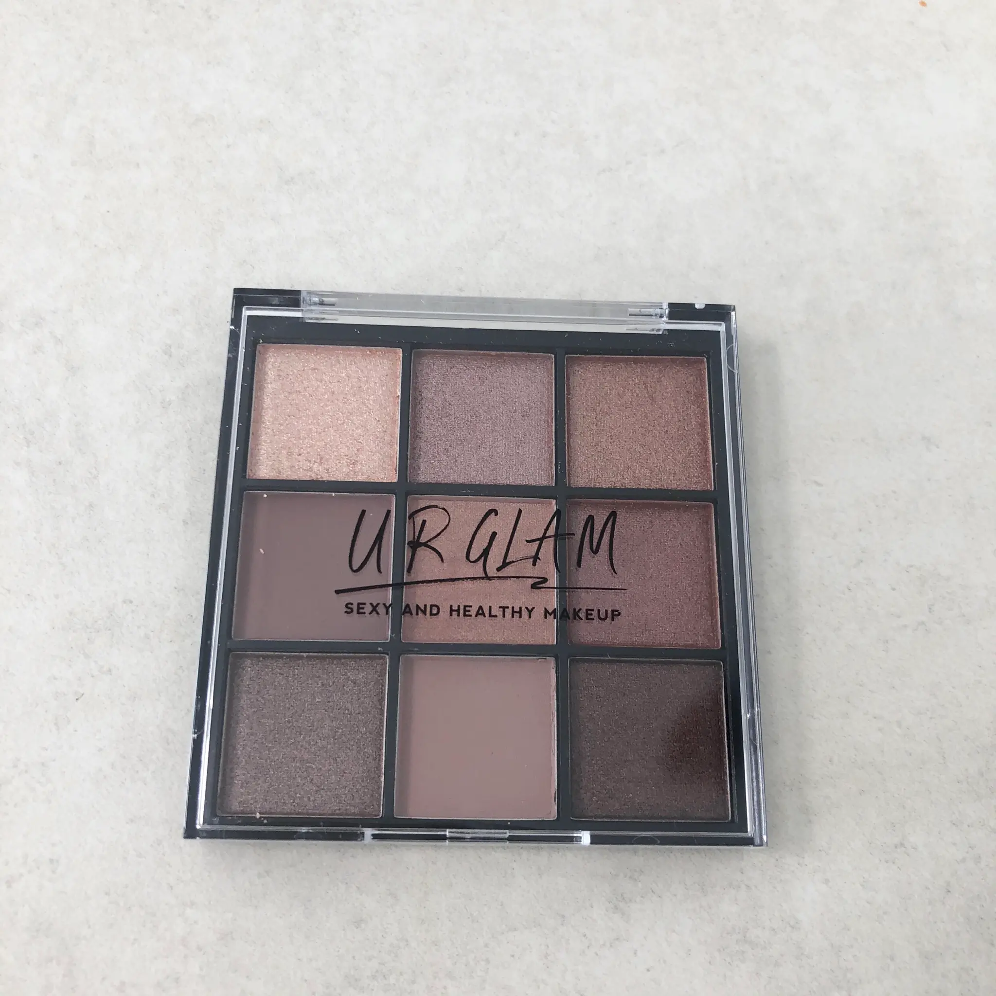 【100均コスメ】新色アイシャドウを使ってみた♡_1