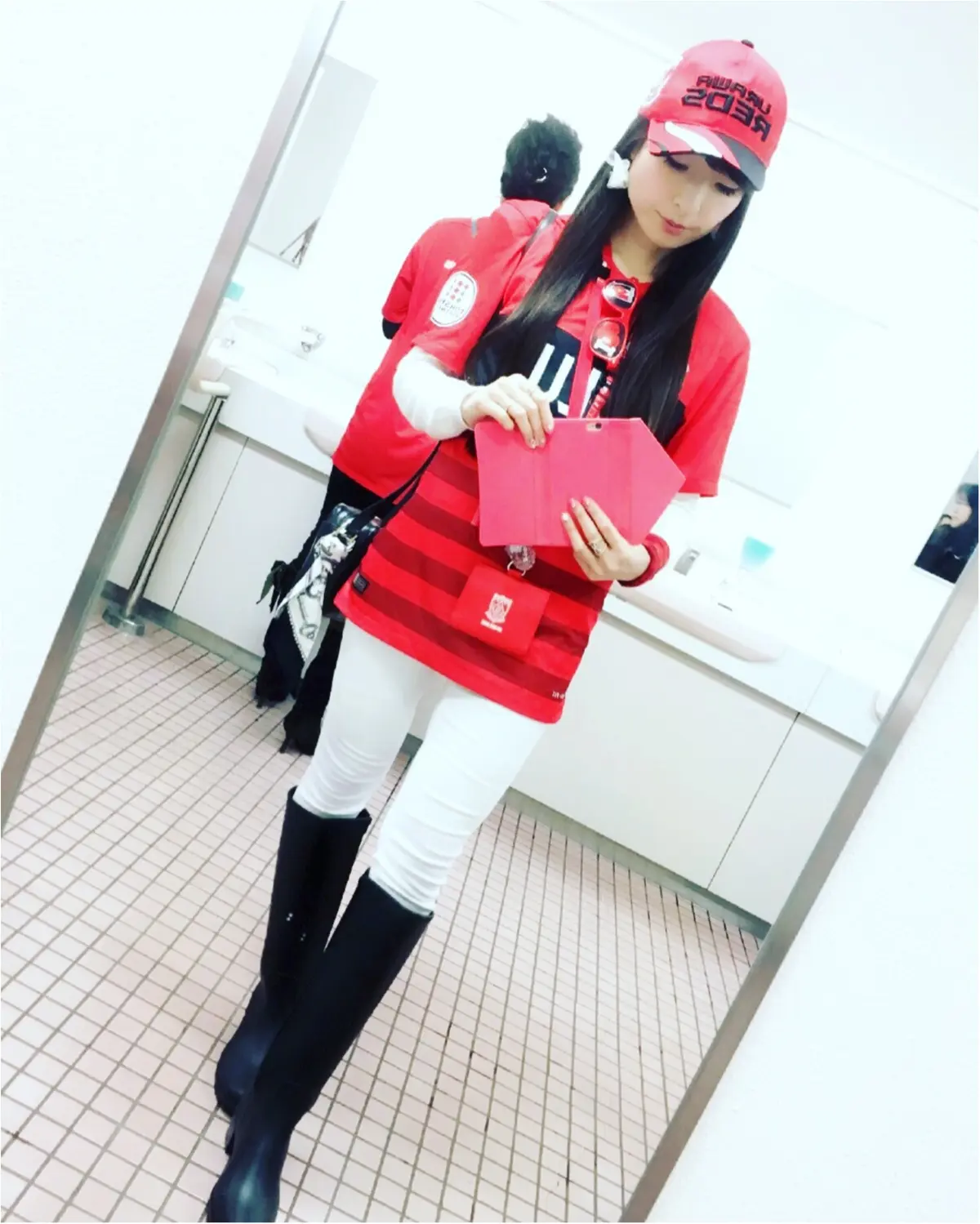 浦和レッズサポ女 サッカー観戦コーデ モアハピ のぞみ Moreインフルエンサーズブログ Daily More