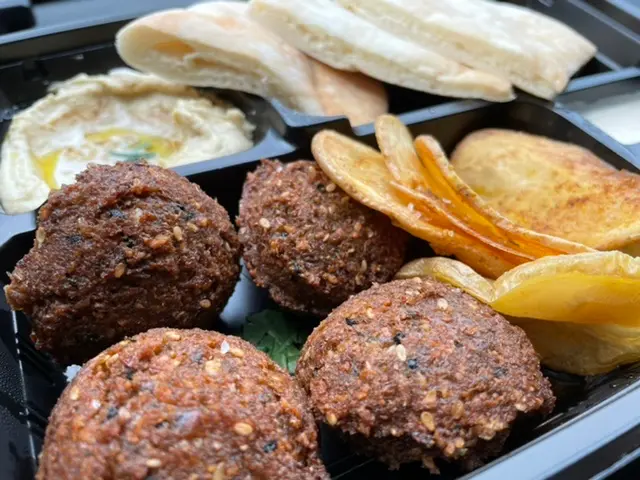 美容にも良いスーパーフード⭐︎ひよこ豆のフムスとファラフェルでtakeoutランチ【Ta-im@恵比寿】_3