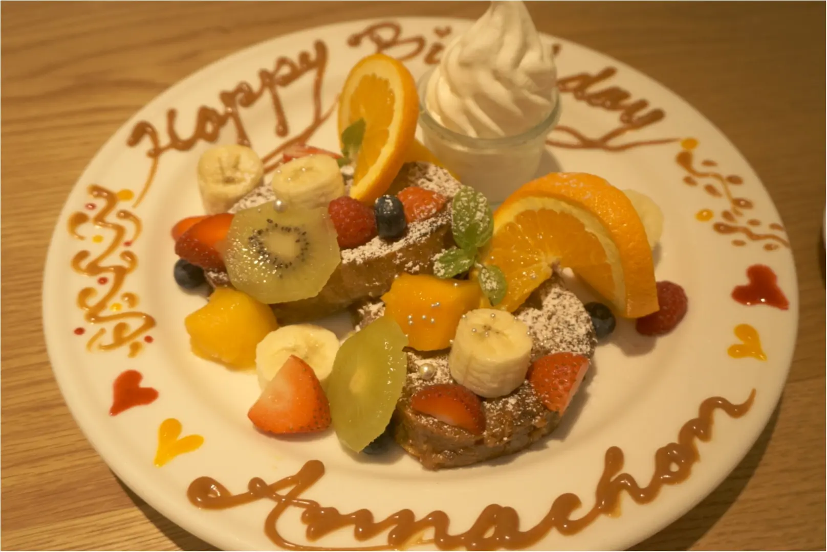 白と木材を基調としたニュートラルな空間でカフェTIME♪《24/7Cafe apartment》で食べれる美味しいフレンチトースト♡_5