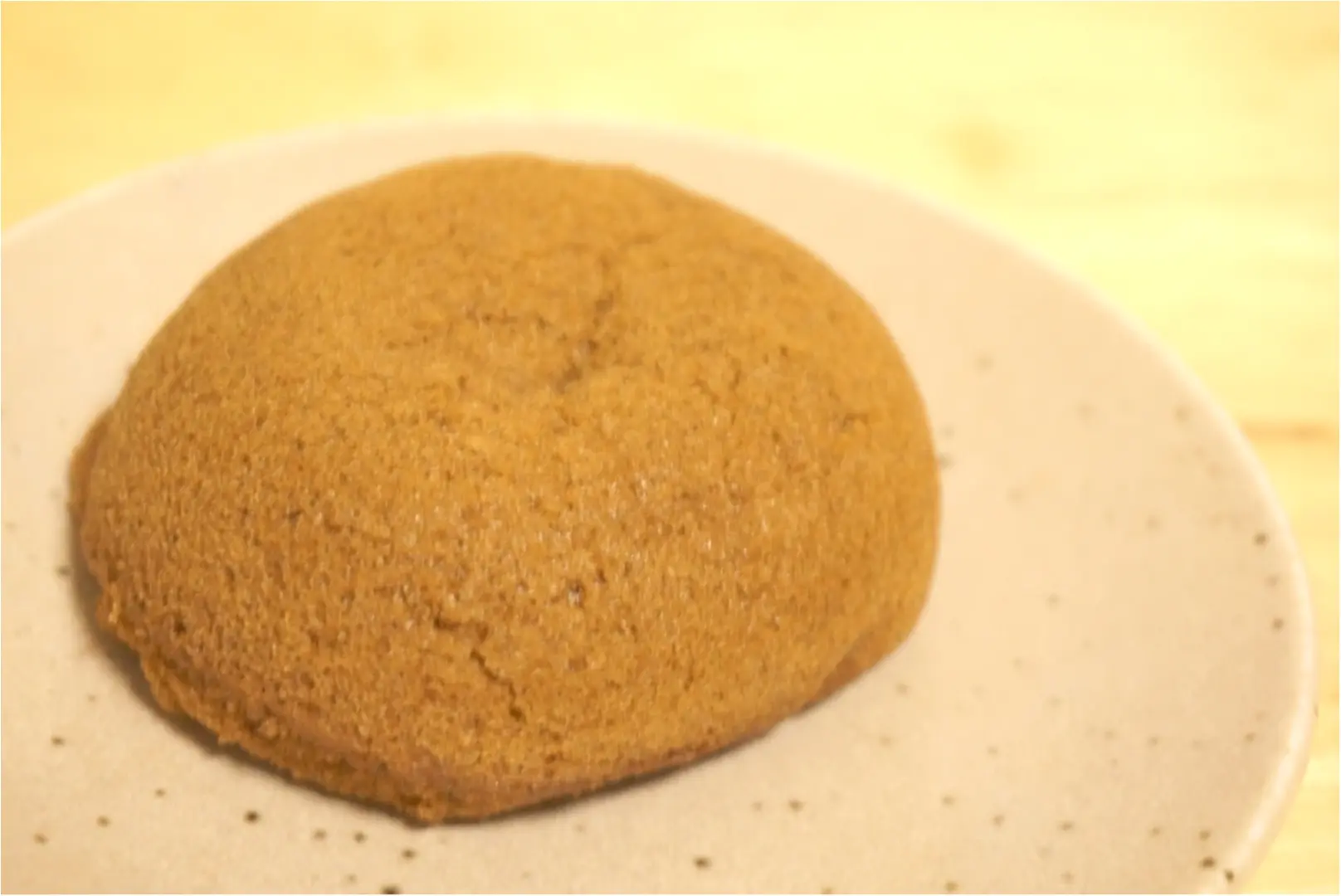 あの八天堂から新発売‼️黒糖を使用した【蒸しくりーむパン】がふわふわで美味い( ´艸`)♡_3