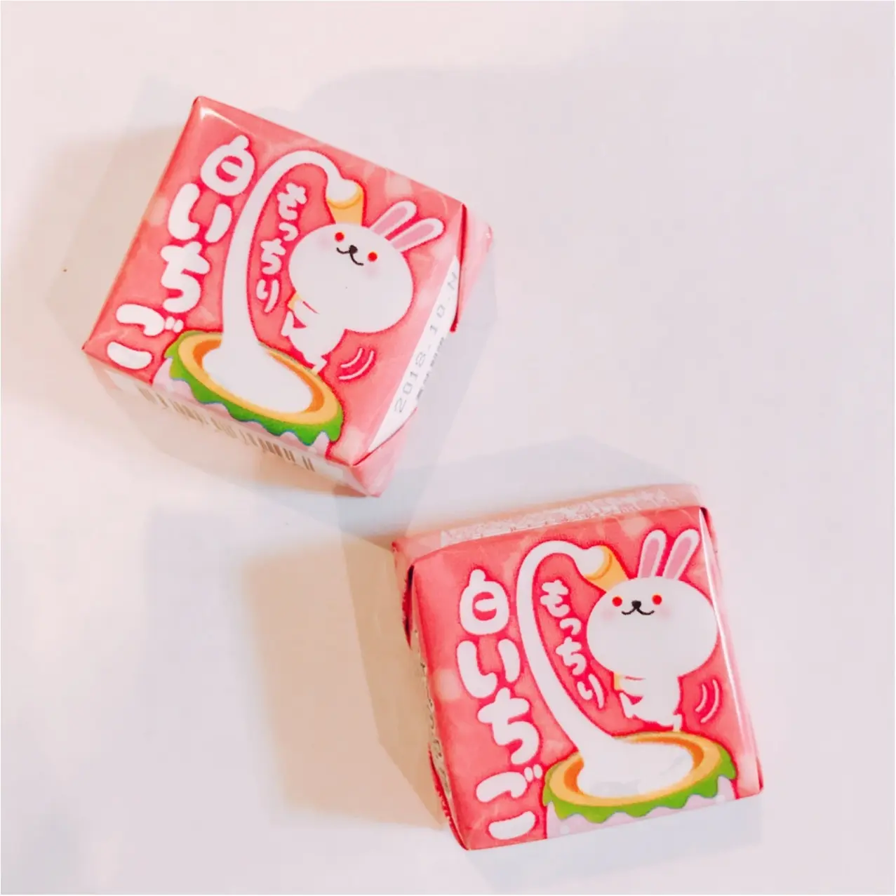 幻の白いちご"雪うさぎ"使用♡ チロルチョコ《もっちり白いちご》がおいしすぎっ!_1