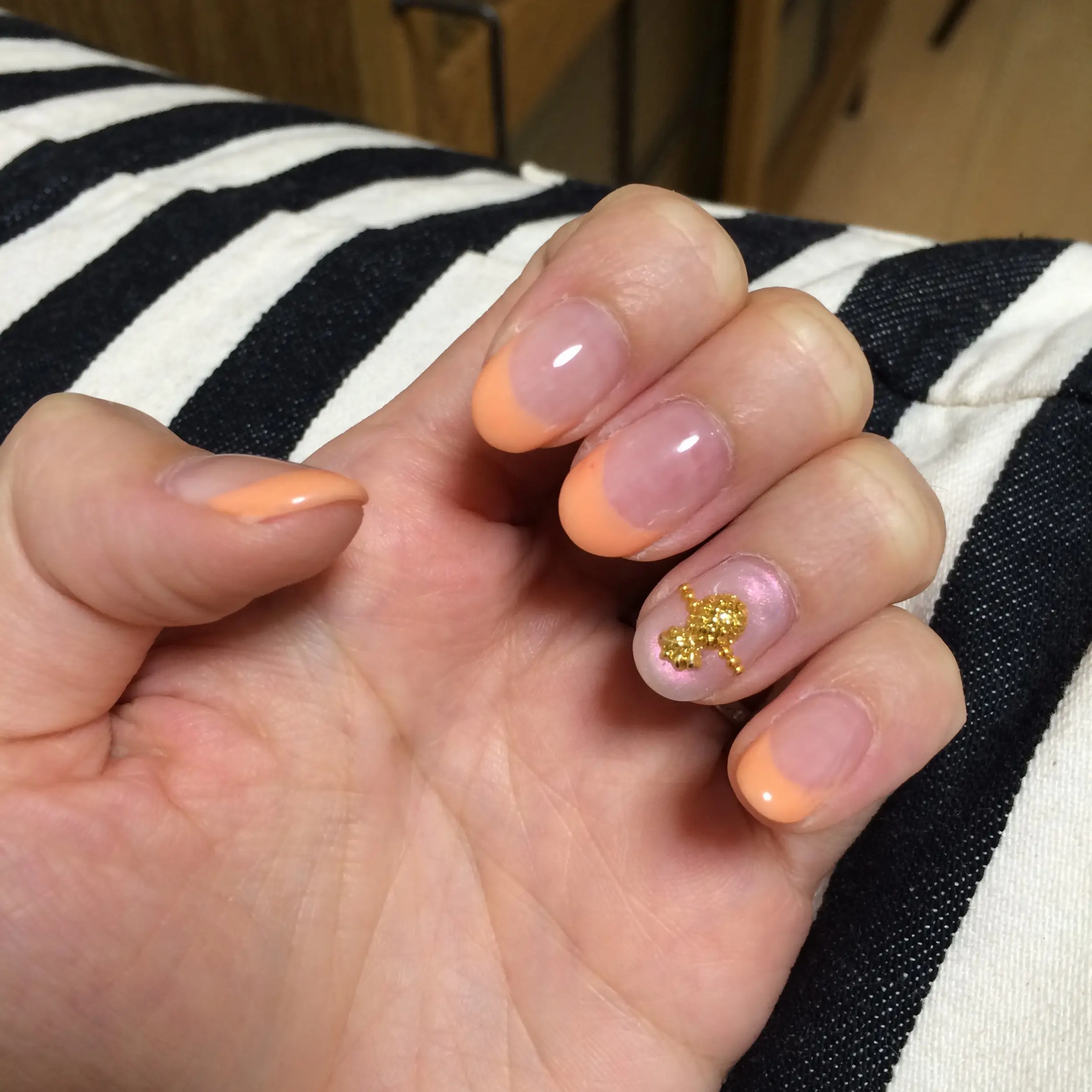 8月Nail*「美味しそうなメロン色ベースにパイナップルのストーン置いて常夏ウキウキ♩」by Alisa*_1