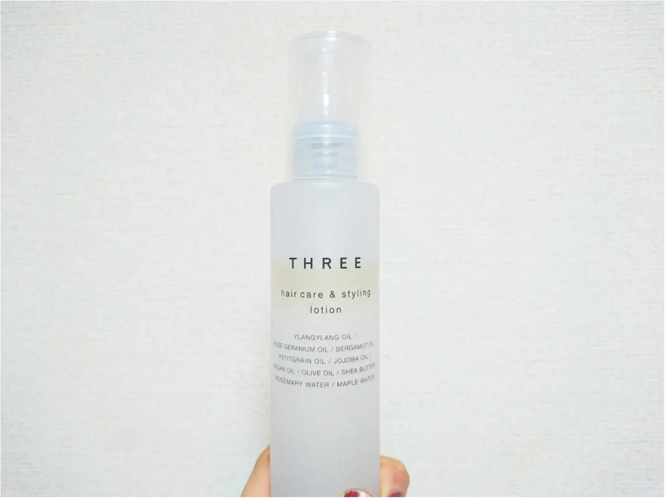 【コスメ】 冬は「髪」も乾燥中!ヘアケアとスタイリングが “1本” で実現『THREE/ヘアケア&スタイリングローション』_3