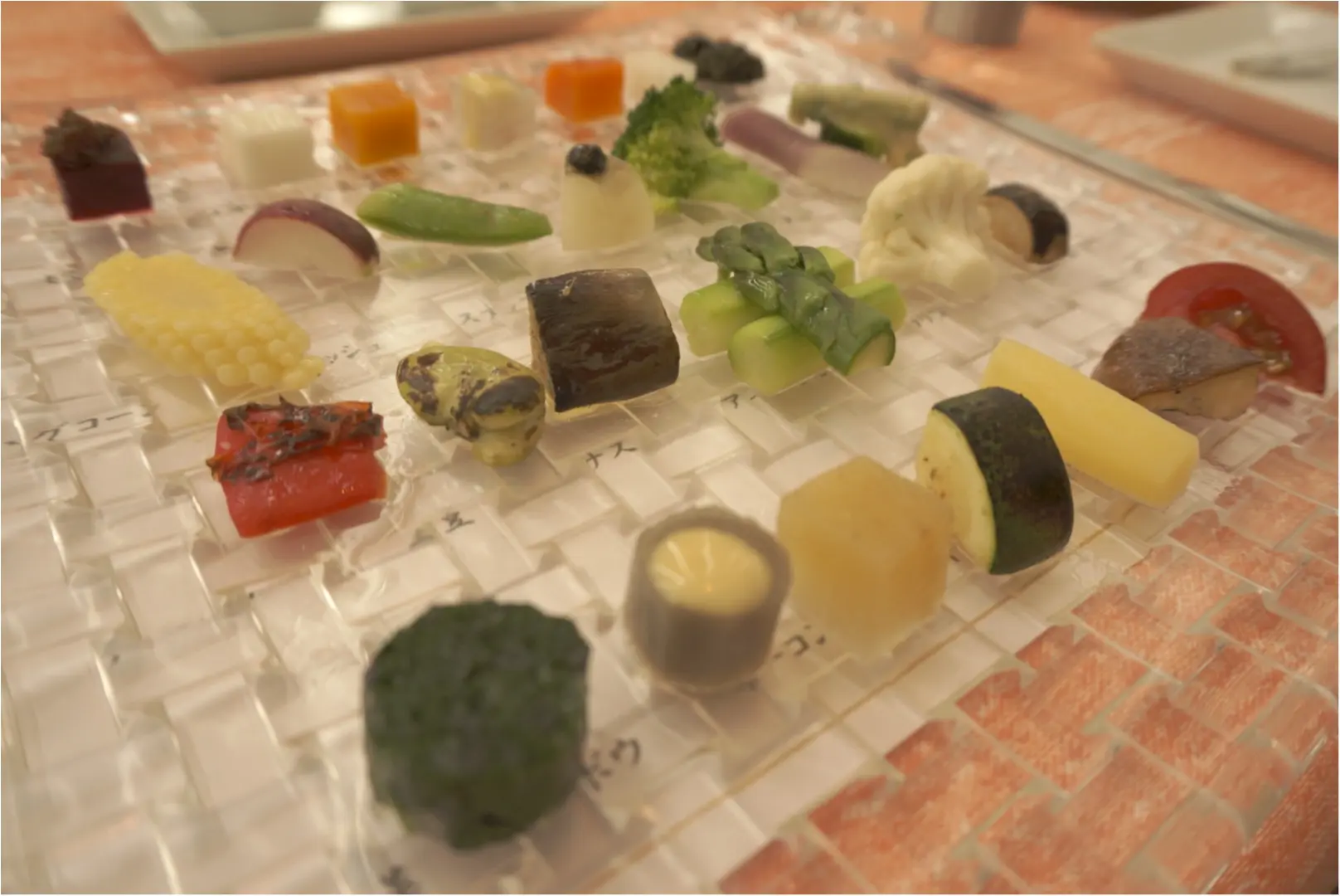 季節の有機野菜28~30種の盛り合わせがすごい‼️GINZA chez tomoの贅沢ランチコース✨_5