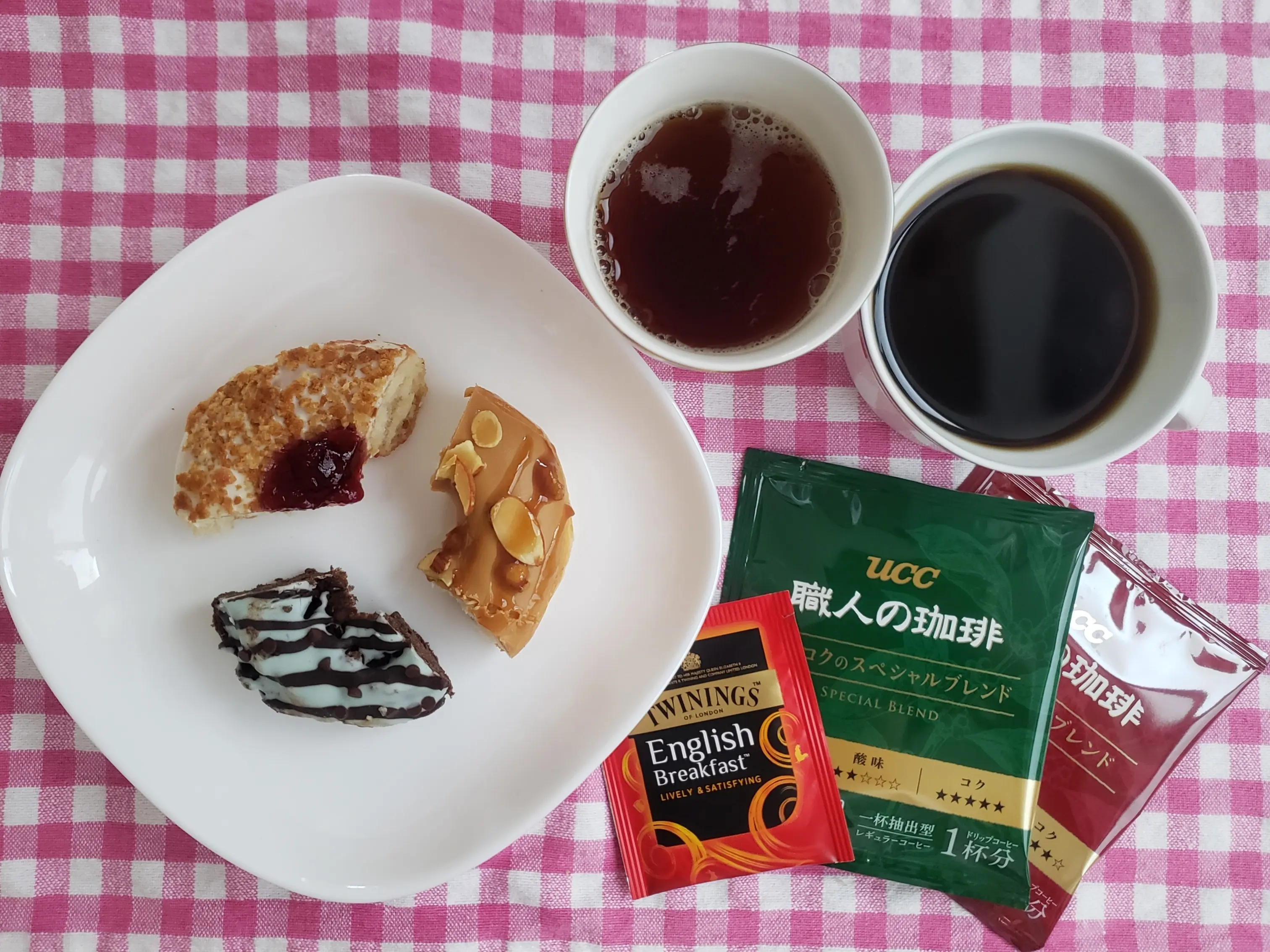 【クリスピー・クリーム・ドーナツ】期間限定3種をお手軽☆コーヒー・紅茶でフードペアリング♡_1