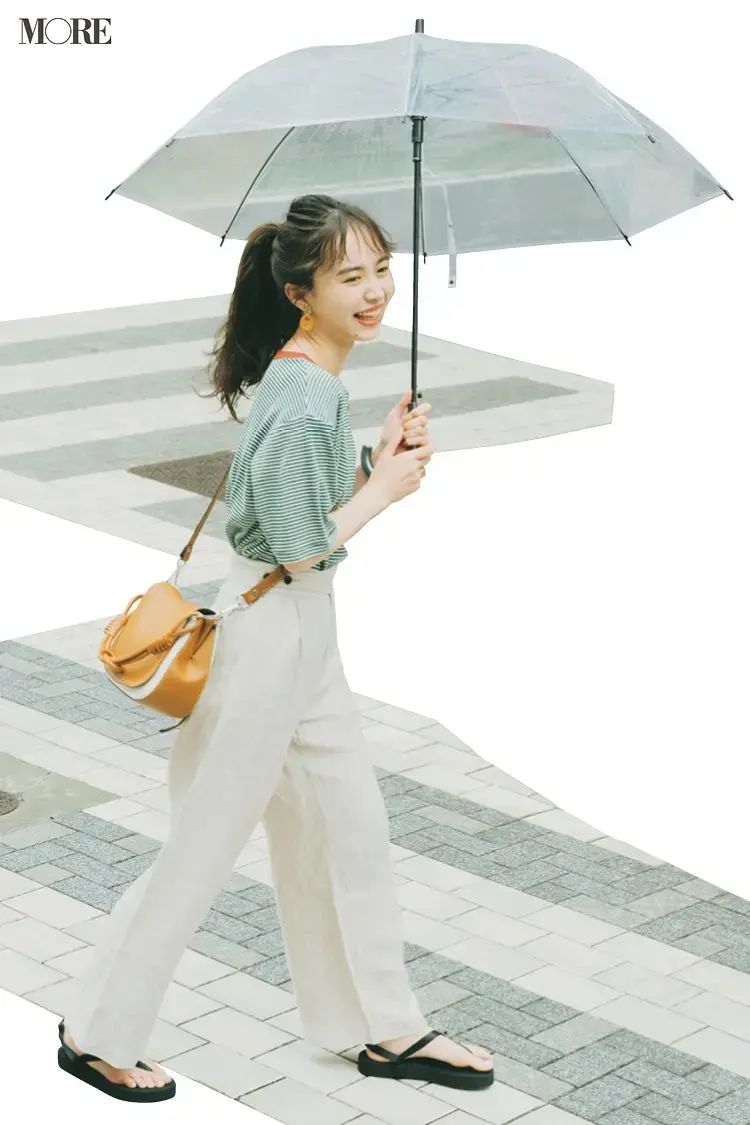 【レディースTシャツコーデ】ボーダー柄Tシャツ×白パンツのコーデ