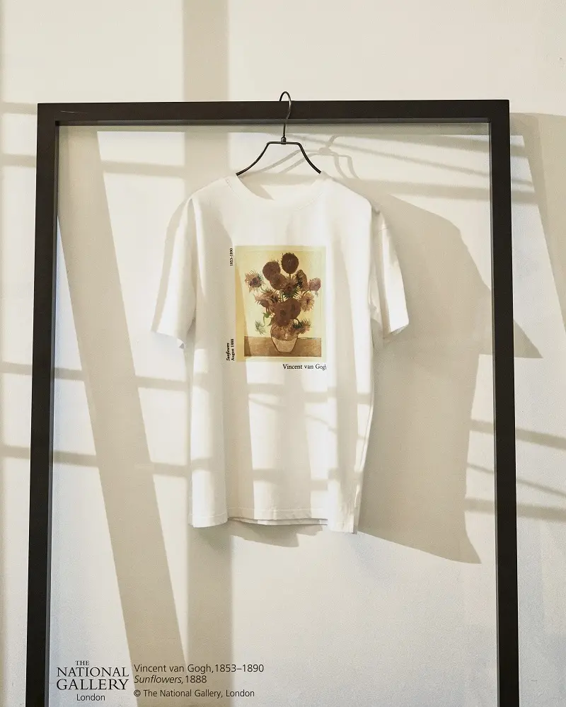 リリーブラウンのコラボTシャツ