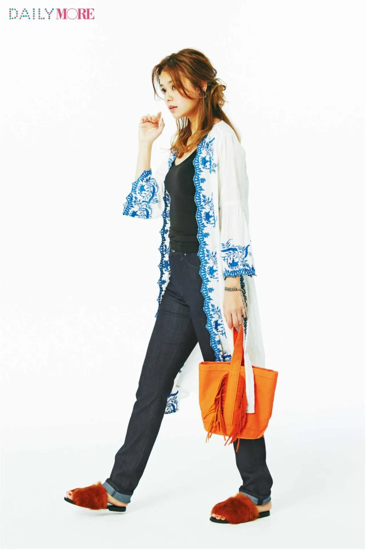 羽織るだけで今っぽい ガウン を使った春コーデまとめ ファッション コーディネート 代 Daily More