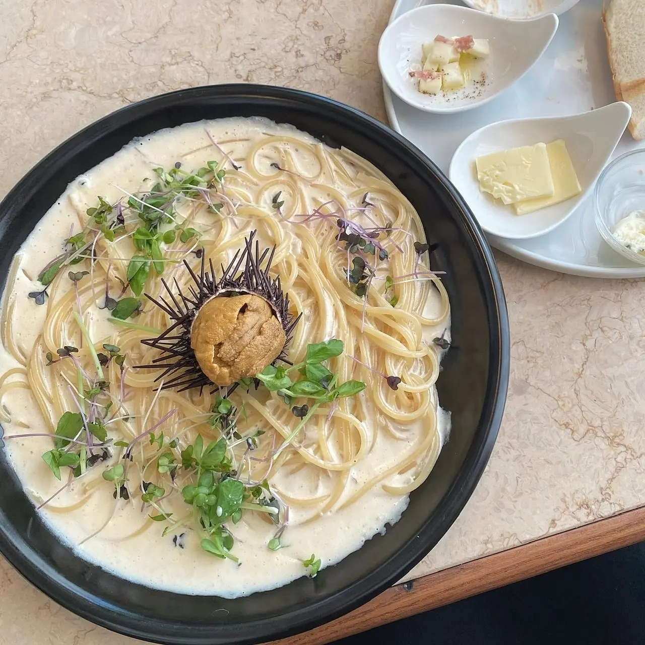 ランチで頼んだウニのクリームパスタ