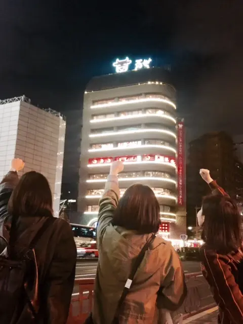 【ウラMORE】脂肪遊戯① 君は、10階建ての肉の塔「万世本店」を知っているか?_3