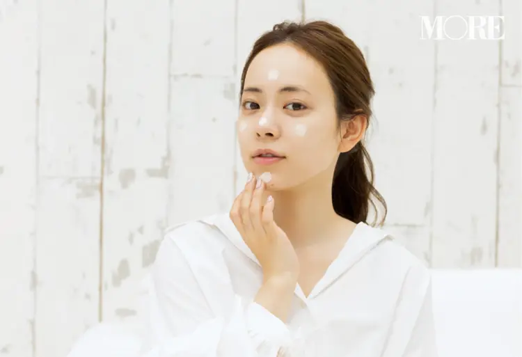 大人気ユーチューバー・関根りささん&会社員Aちゃんの「メイクの裏技」 記事Photo Gallery_1_3
