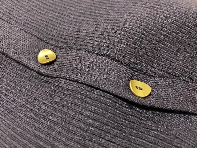 【秋服購入】首元が綺麗に見える!ロペピクニックのリブニットカーディガン_3