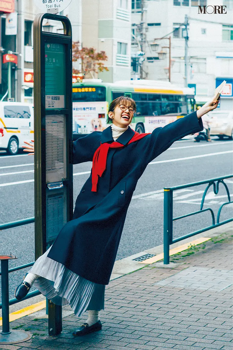 「さし色カーディガンのおかげ!? まさかのあの人から……♡」佐藤栞里主演【冬から春へ。手持ち服9着から始める着回し】16日目_1