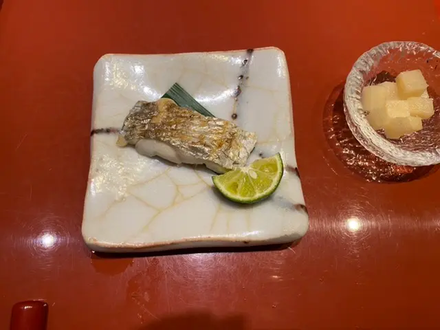 銀座の美味しいお寿司屋さんに行ってきました。_3